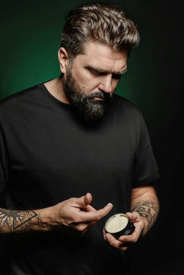 Baume à barbe : le soin essentiel pour une barbe impeccable